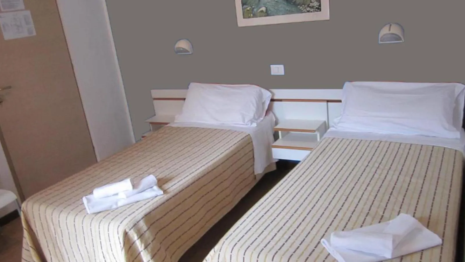 Hotel Eriale Ρίμινι