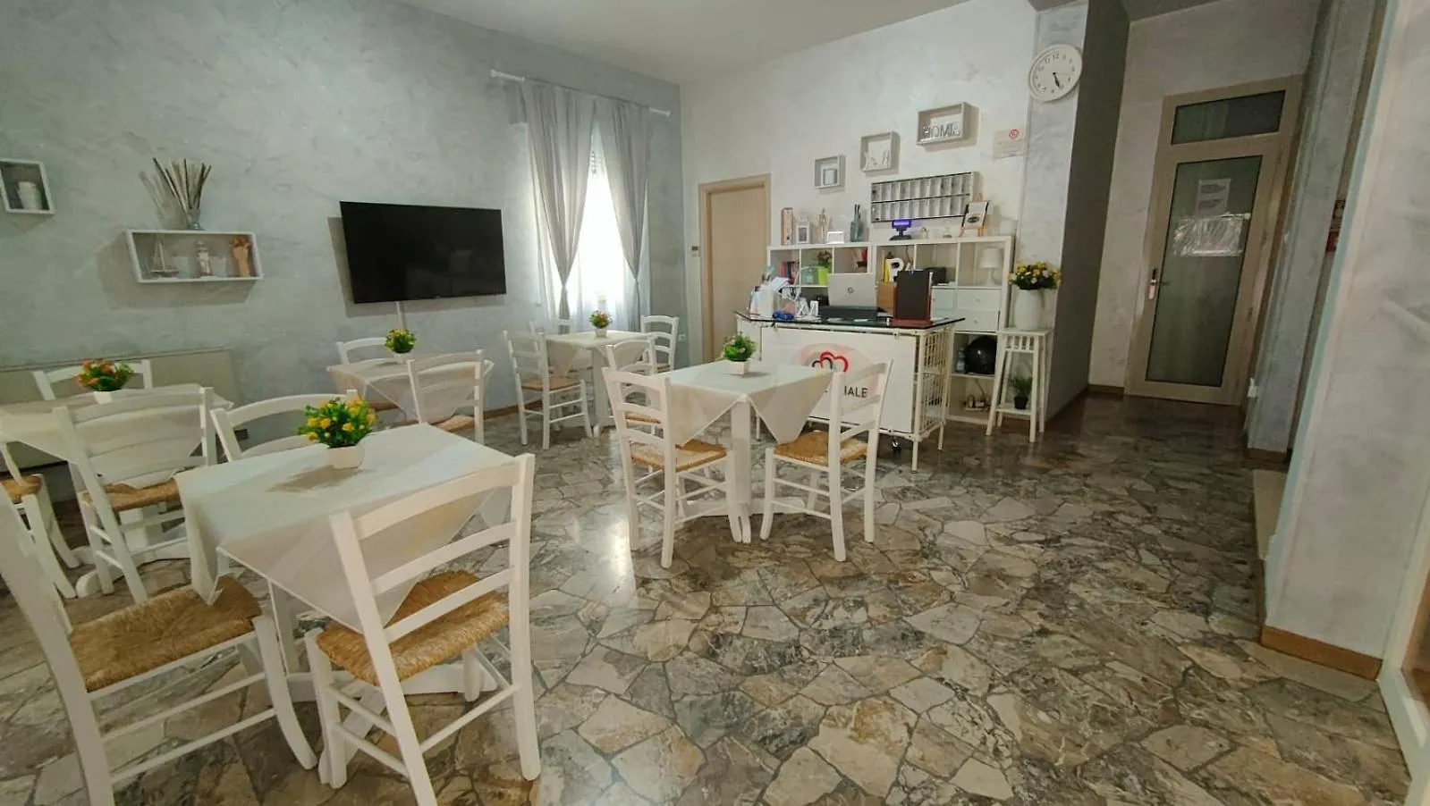 Hotel Eriale Ρίμινι